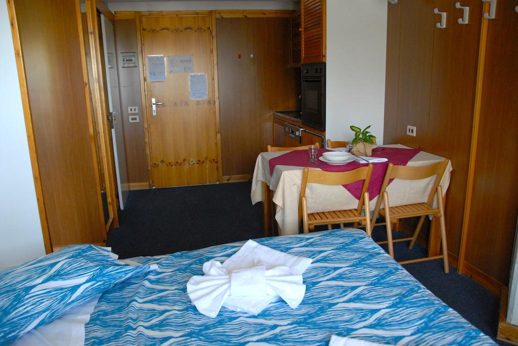 Aparthotel Il Vigo di Marilleva Camera foto